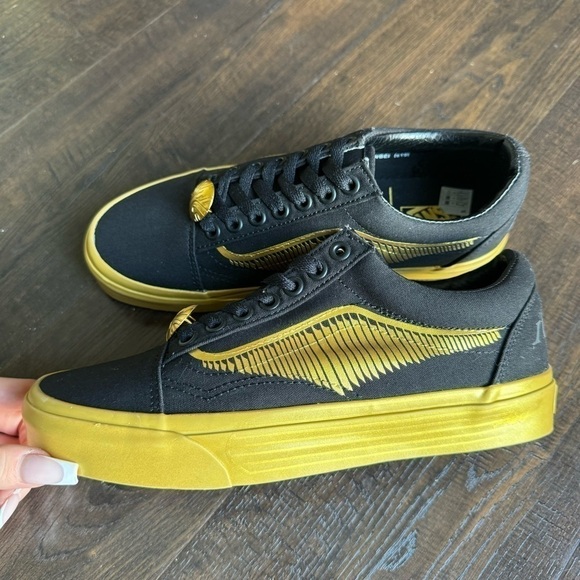Vans Old Skool Harry‎ Potter Goldensnitch Limited Edition Sneakers Size 8 Women - Picture 4 of 10